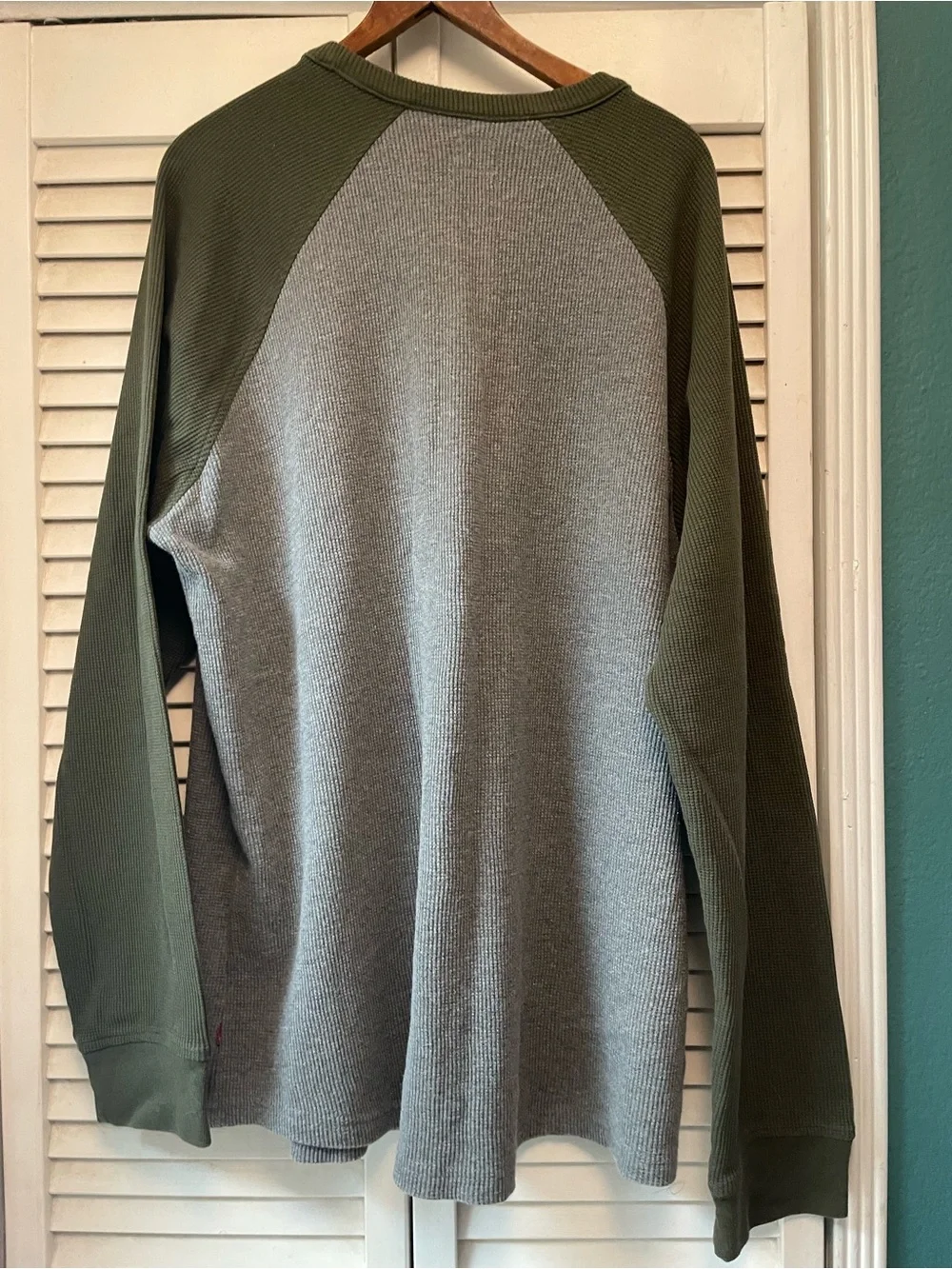 Men's Levi’s Two-Tone Raglan Sweater - Olive & Gray